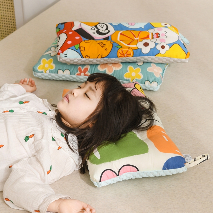 91家纺网 家纺一手货源 找家纺 十九色 儿童豆豆凉枕四季枕定型枕30*50cm 简单爱