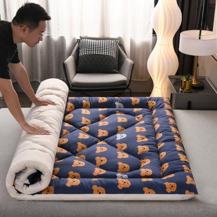 91家纺网 家纺一手货源 找家纺 富威堡家纺2023新款亲肤棉印花床垫 卡通熊