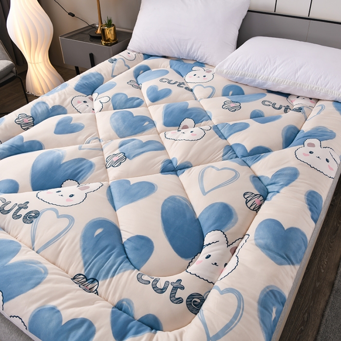 91家纺网 家纺一手货源 找家纺 富威堡家纺2023新款亲肤棉印花床垫 爱心兔