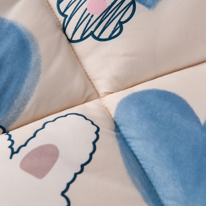 91家纺网 家纺一手货源 找家纺 富威堡家纺2023新款亲肤棉印花床垫 爱心兔