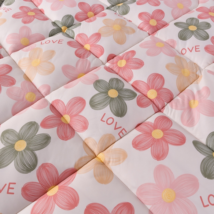 91家纺网 家纺一手货源 找家纺 富威堡家纺2023新款亲肤棉印花床垫 向阳花红