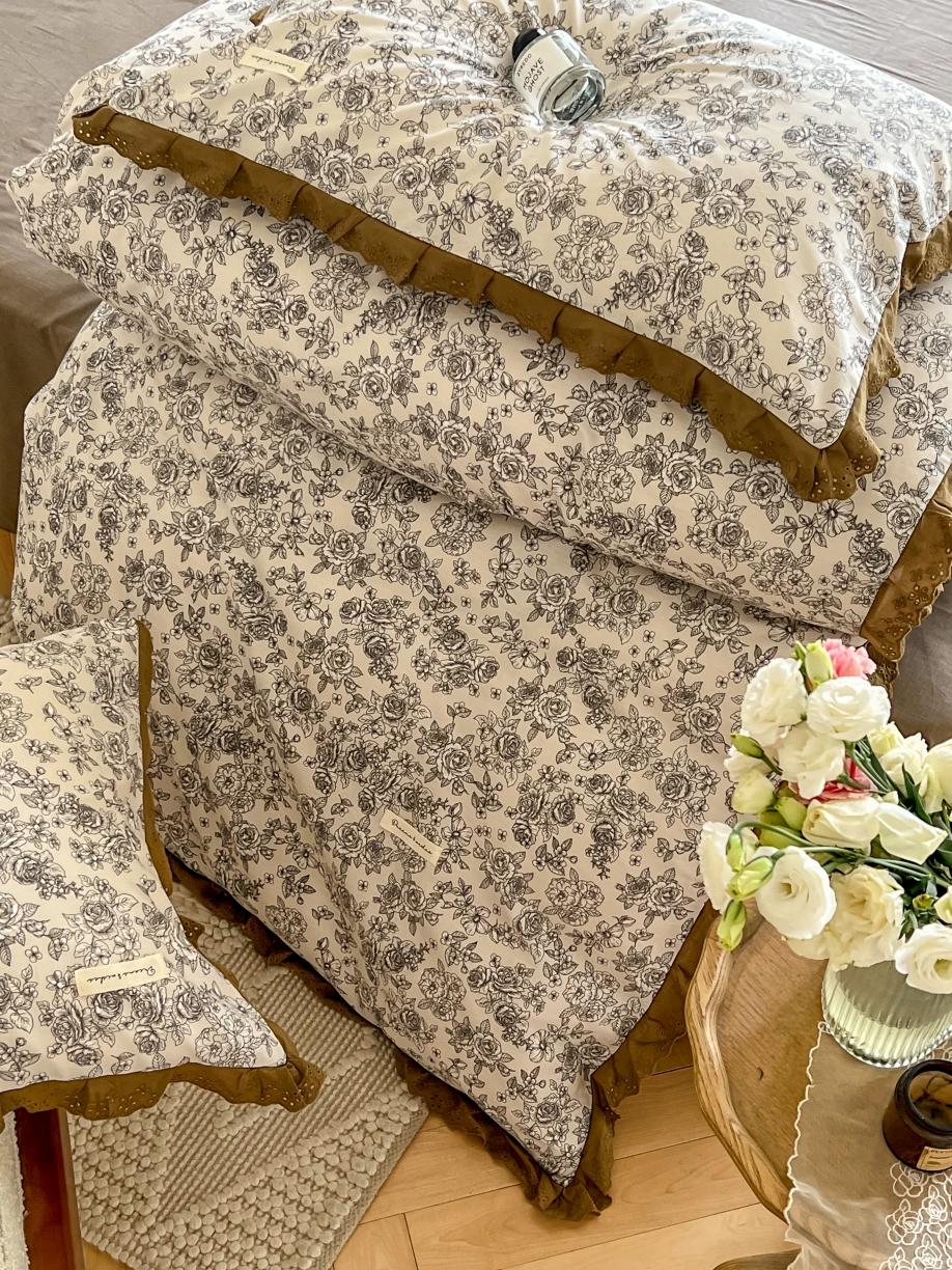 91家纺网 家纺一手货源 找家纺 （总）汇庭 2022新款艾莎四件套棚拍