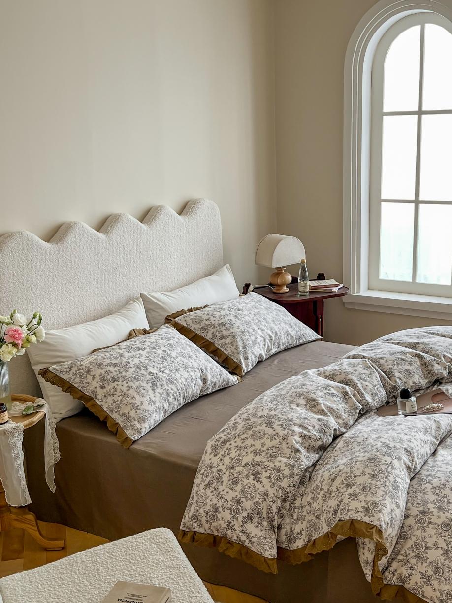 91家纺网 家纺一手货源 找家纺 （总）汇庭 2022新款艾莎四件套棚拍