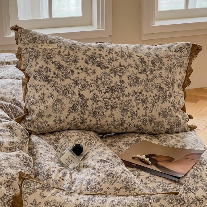 91家纺网 家纺一手货源 找家纺 汇庭 2022新款艾莎四件套棚拍 安莉