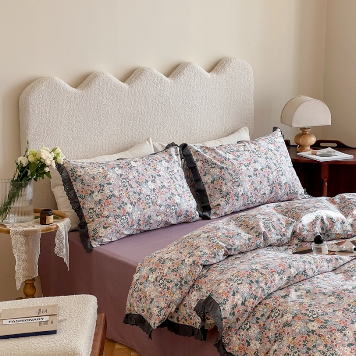 91家纺网 家纺一手货源 找家纺 汇庭 2022新款艾莎四件套棚拍 兔斯基