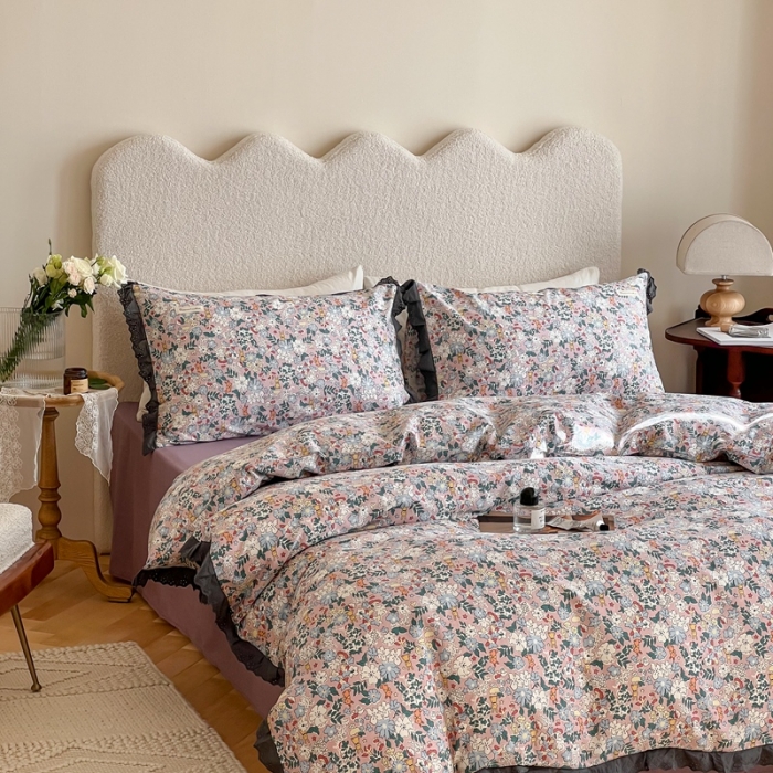 91家纺网 家纺一手货源 找家纺 汇庭 2022新款艾莎四件套棚拍 兔斯基