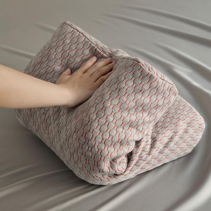 91家纺网 家纺一手货源 找家纺 石墨烯竹炭曲线乳胶枕头高低平滑颈椎乳胶枕芯单只