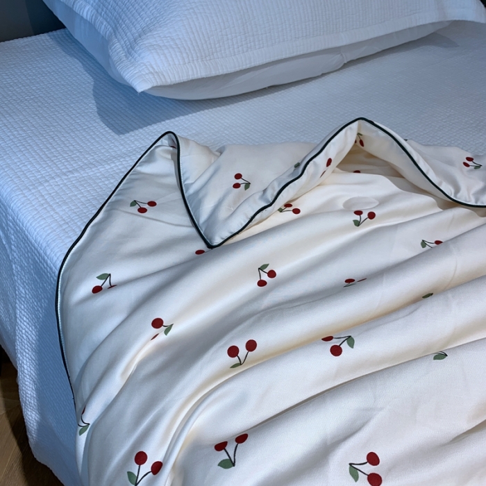 91家纺网 家纺一手货源 找家纺 汇庭 2022新款2米天丝棉夏被 小樱桃