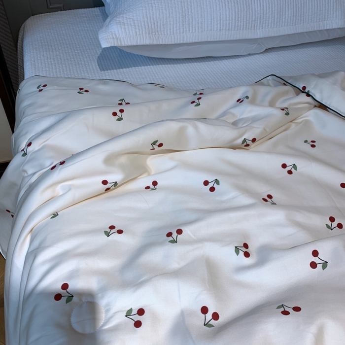 91家纺网 家纺一手货源 找家纺 汇庭 2022新款2米天丝棉夏被 小樱桃