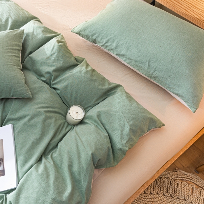 91家纺网 家纺一手货源 找家纺 秀色2025新日系简约纯色双拼全棉可水洗四件套 抹茶绿+浅驼