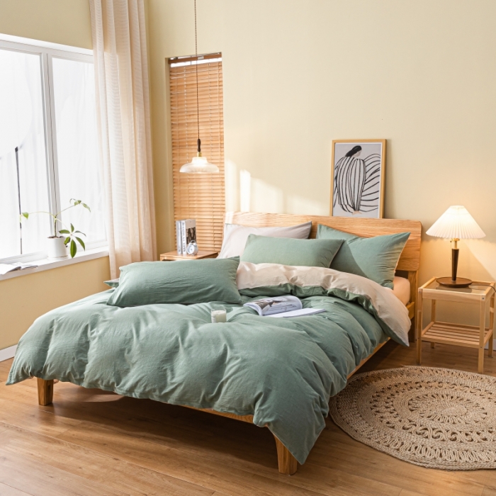 91家纺网 家纺一手货源 找家纺 秀色2025新日系简约纯色双拼全棉可水洗四件套 抹茶绿+浅驼