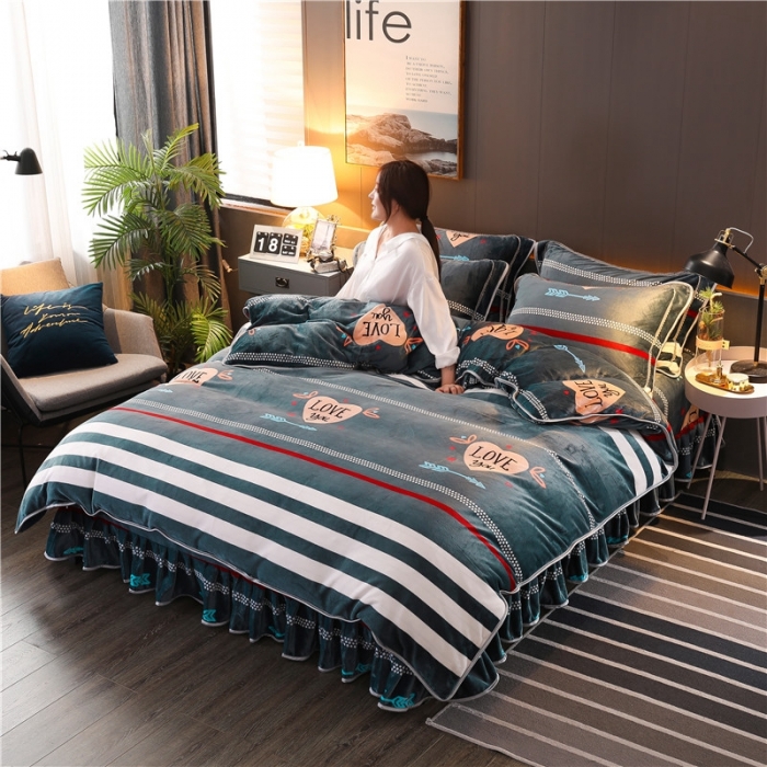 91家纺网 家纺一手货源 找家纺 馨梦缘2025直播爆款8.5斤牛奶绒四件套加厚保暖床裙金貂绒 匆匆那年