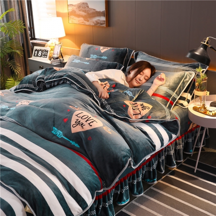 91家纺网 家纺一手货源 找家纺 馨梦缘2025直播爆款8.5斤牛奶绒四件套加厚保暖床裙金貂绒 匆匆那年