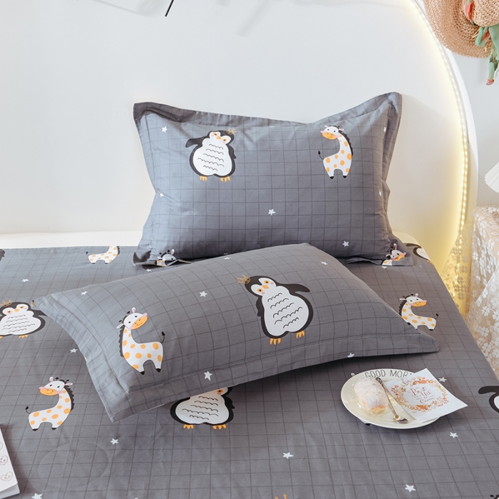 91家纺网 家纺一手货源 找家纺 甜之梦 2025新款12868全棉印花系列单品枕套 萌企鹅