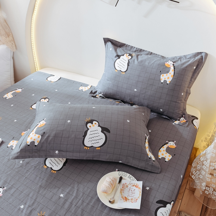 91家纺网 家纺一手货源 找家纺 甜之梦 2025新款12868全棉印花系列单品枕套 萌企鹅