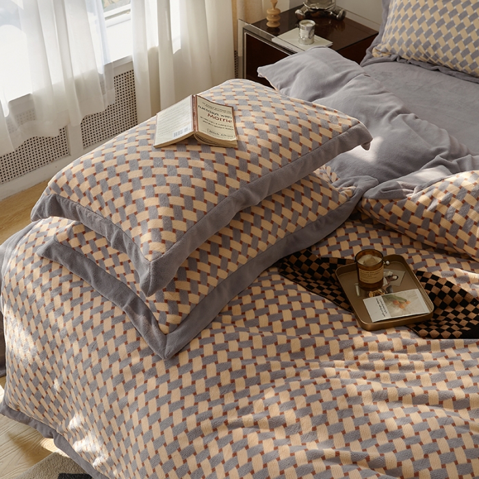 91家纺网 家纺一手货源 找家纺 佳梦家纺 2022新款240克高端色织牛奶绒四件套-织梦 织梦（胭脂）