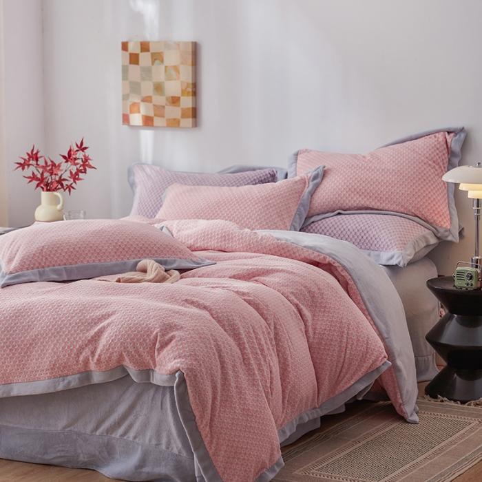 91家纺网 家纺一手货源 找家纺 佳梦家纺 2022新款240克芙暖绒提花四件套-寻梦 寻梦（樱花粉）