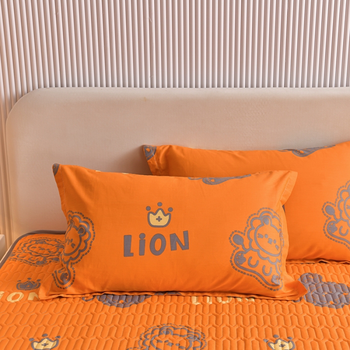 91家纺网 家纺一手货源 找家纺 床笠人家 2025新款全棉夹棉防水床垫 狮子王