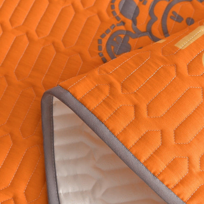 91家纺网 家纺一手货源 找家纺 床笠人家 2025新款全棉夹棉防水床垫 狮子王