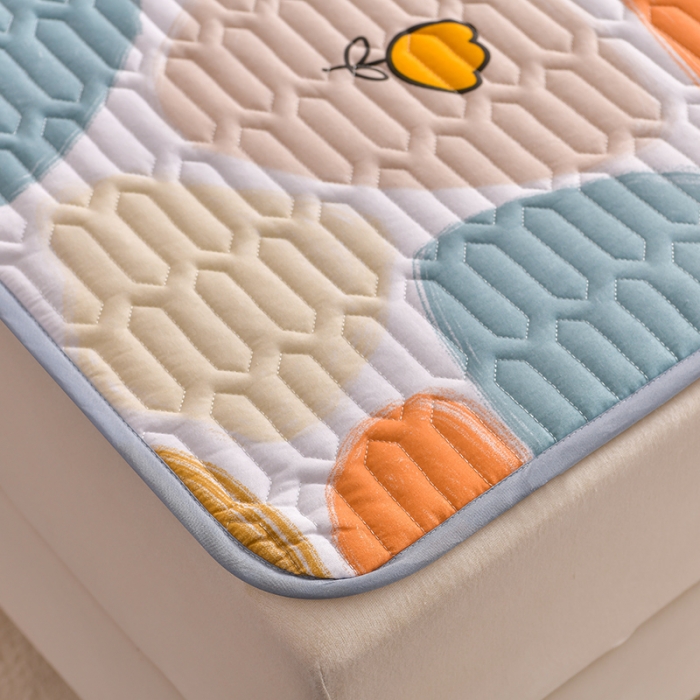 91家纺网 家纺一手货源 找家纺 床笠人家 2025新款全棉夹棉防水床垫 雨花石