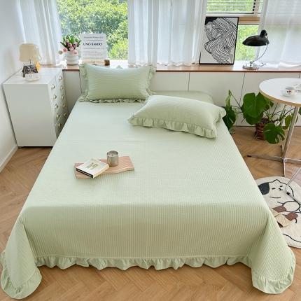 91家纺网 家纺一手货源 找家纺 2022新款40S纯棉水洗棉全棉荷叶边夹棉床盖三件套青草绿