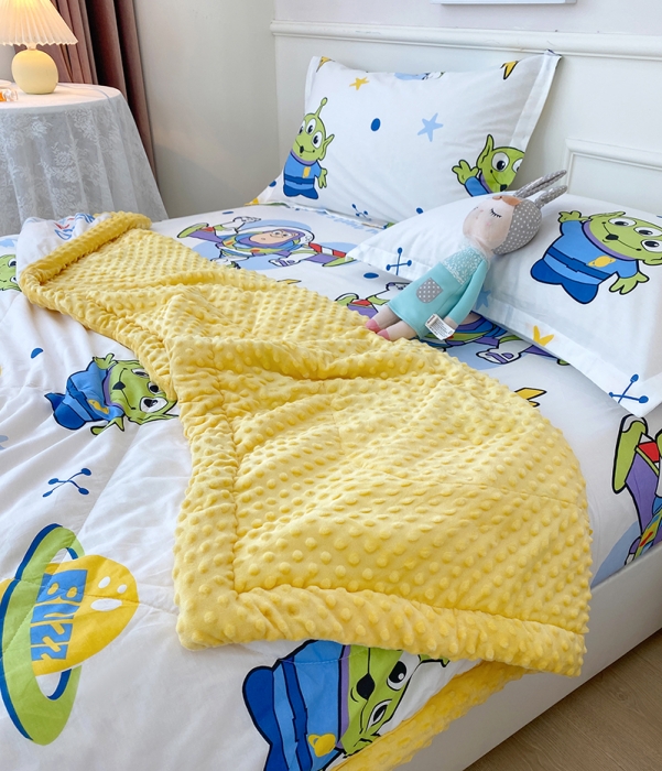 91家纺网 家纺一手货源 找家纺 一米阳光 2022新款迪士尼豆豆绒夏被四件套 巴斯光年