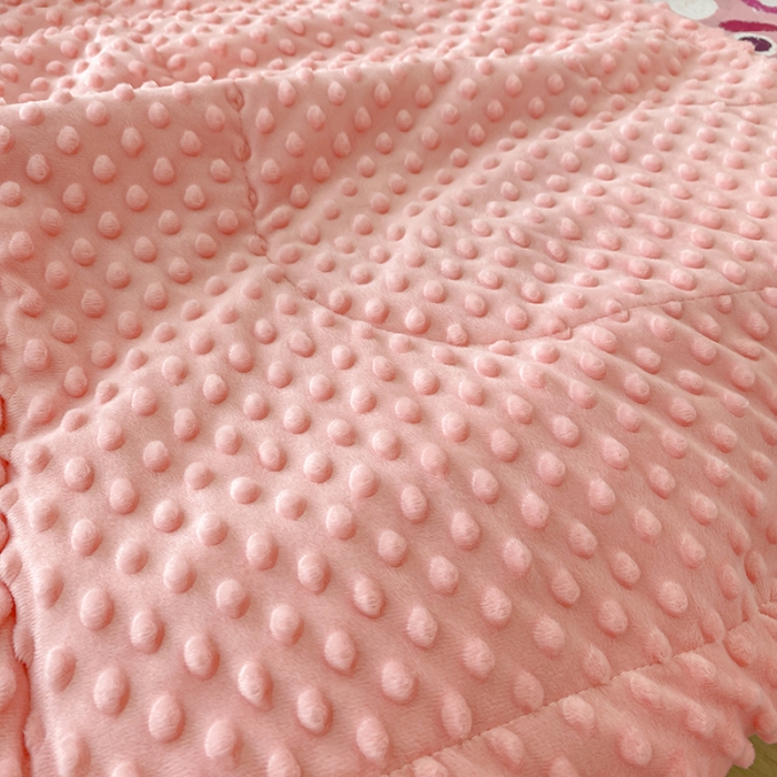 91家纺网 家纺一手货源 找家纺 一米阳光 2022新款迪士尼豆豆绒夏被四件套 草莓熊