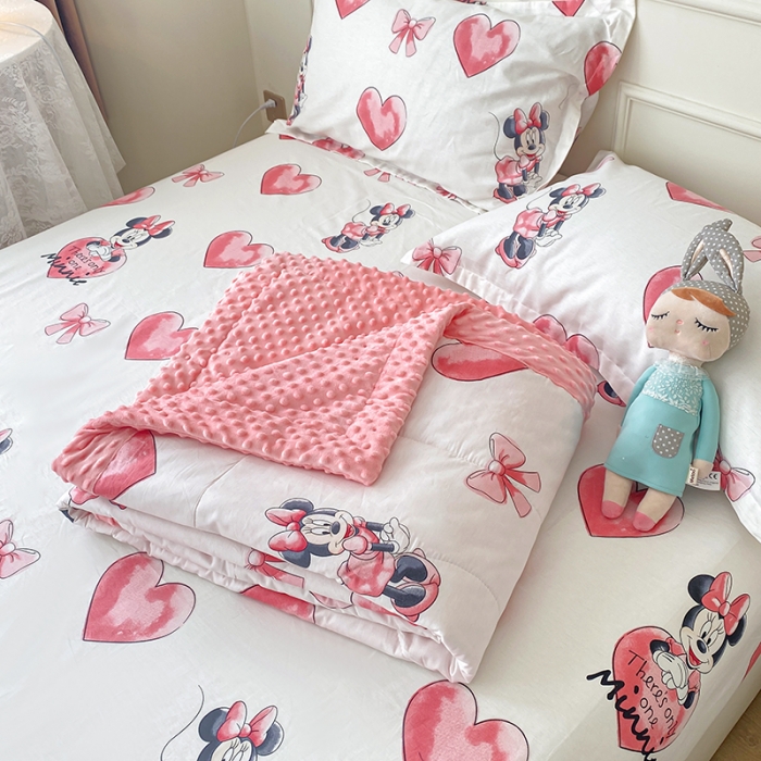 91家纺网 家纺一手货源 找家纺 一米阳光 2022新款迪士尼豆豆绒夏被四件套 米妮宝宝