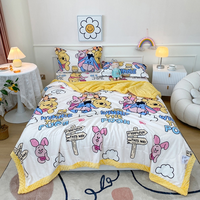 91家纺网 家纺一手货源 找家纺 一米阳光 2022新款迪士尼豆豆绒夏被四件套 维尼家族