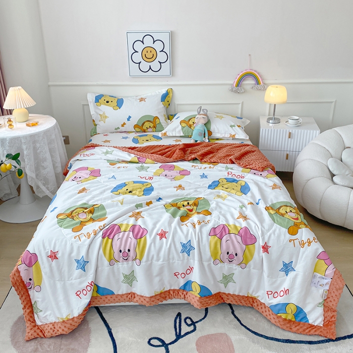 91家纺网 家纺一手货源 找家纺 一米阳光 2022新款迪士尼豆豆绒夏被四件套 维尼家族（大头像）