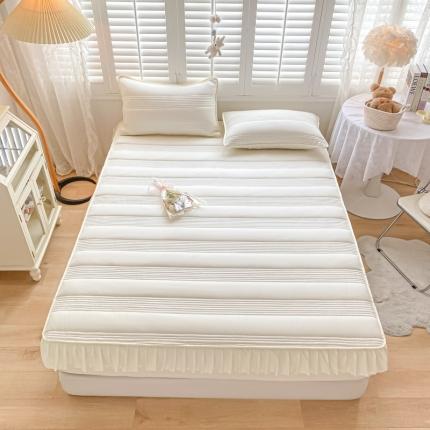 91家纺网 家纺一手货源 找家纺 鑫钰 2023新款蝴蝶结亲肤夹棉床裙款床笠 罗曼-米白