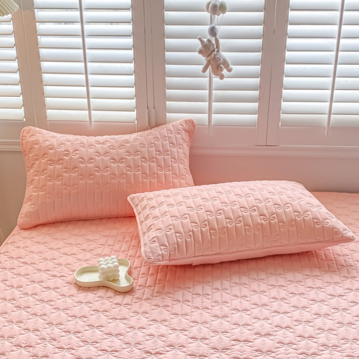 91家纺网 家纺一手货源 找家纺 鑫钰 2023新款蝴蝶结亲肤夹棉床裙款床笠 蝴蝶结-粉