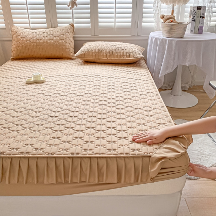 91家纺网 家纺一手货源 找家纺 鑫钰 2023新款蝴蝶结亲肤夹棉床裙款床笠 蝴蝶结-卡其