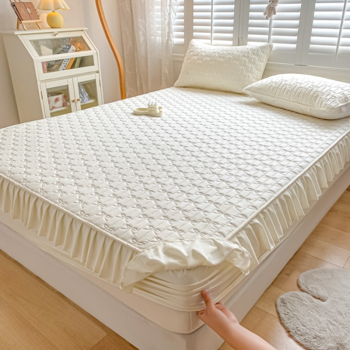 91家纺网 家纺一手货源 找家纺 鑫钰 2023新款蝴蝶结亲肤夹棉床裙款床笠 蝴蝶结-米白