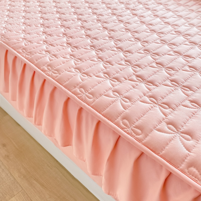 91家纺网 家纺一手货源 找家纺 鑫钰 2023新款蝴蝶结亲肤夹棉床裙款床笠 蝴蝶结-粉