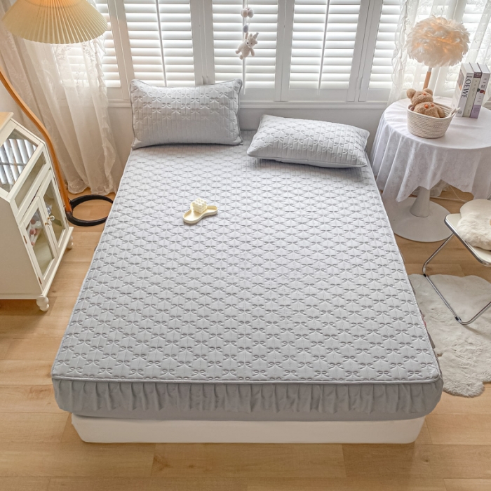 91家纺网 家纺一手货源 找家纺 鑫钰 2023新款蝴蝶结亲肤夹棉床裙款床笠 蝴蝶结-绅士灰