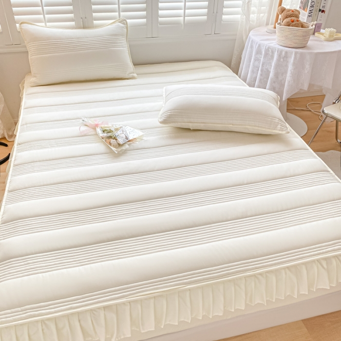 91家纺网 家纺一手货源 找家纺 鑫钰 2023新款蝴蝶结亲肤夹棉床裙款床笠 罗曼-米白