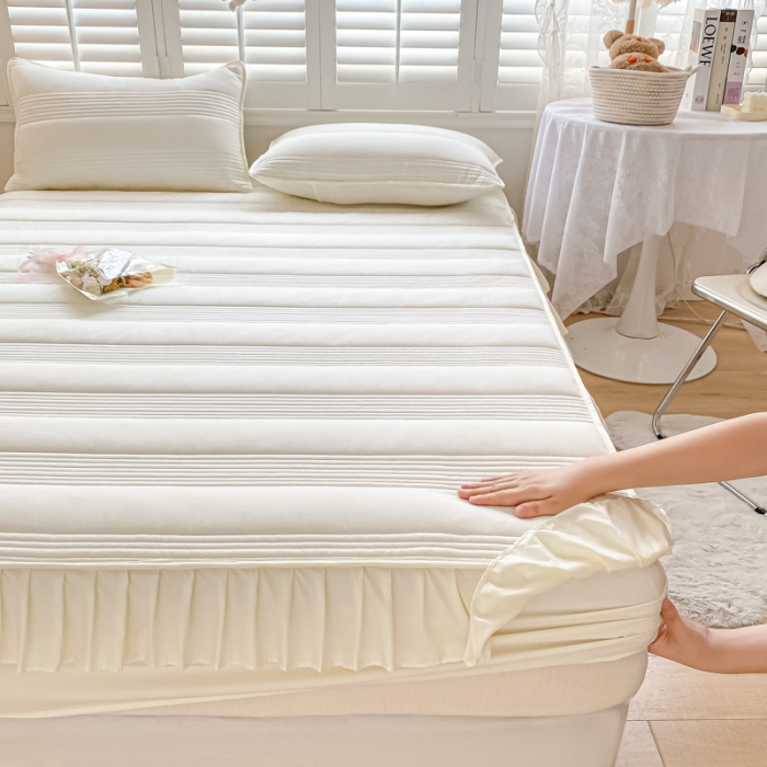 91家纺网 家纺一手货源 找家纺 鑫钰 2023新款蝴蝶结亲肤夹棉床裙款床笠 罗曼-米白