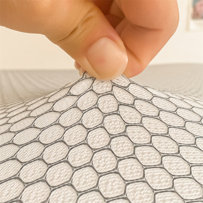 91家纺网 家纺一手货源 找家纺 鑫钰 2023新款烫画学生床垫 草莓熊