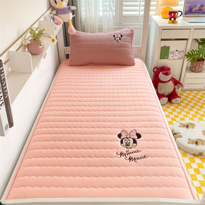 91家纺网 家纺一手货源 找家纺 鑫钰 2023新款烫画学生床垫 米妮