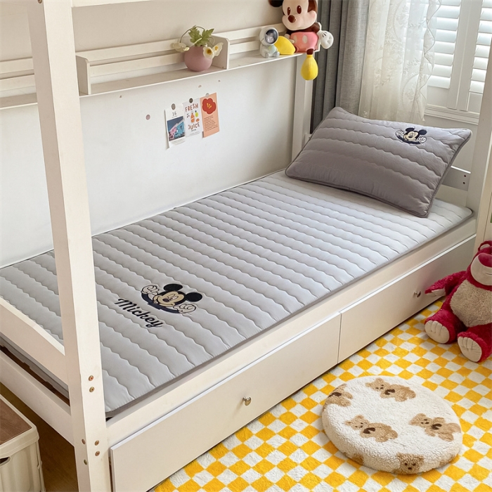 91家纺网 家纺一手货源 找家纺 鑫钰 2023新款烫画学生床垫 米奇