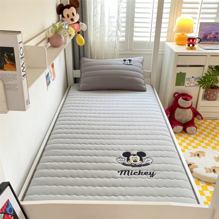 91家纺网 家纺一手货源 找家纺 鑫钰 2023新款烫画学生床垫 米奇