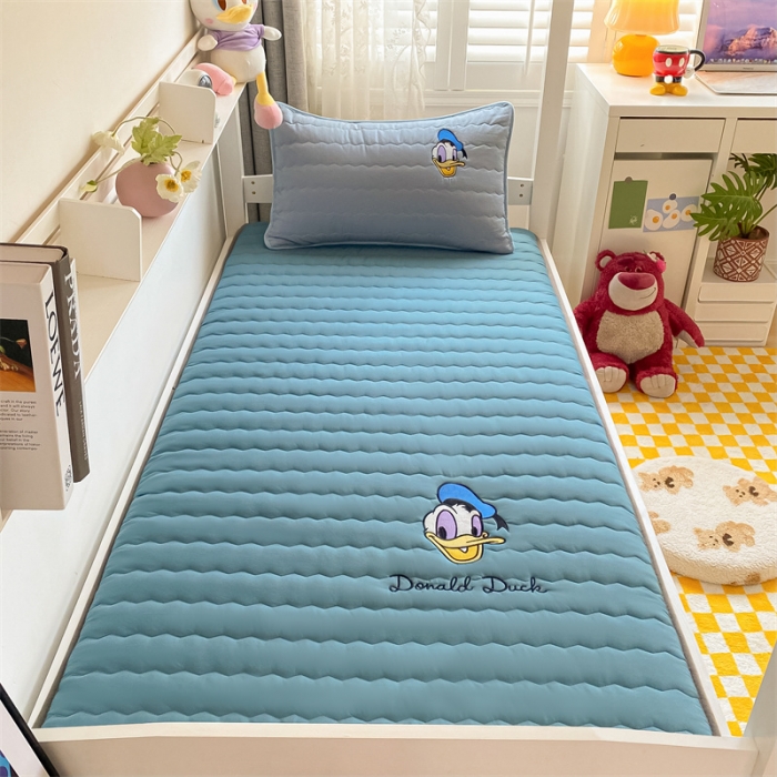 91家纺网 家纺一手货源 找家纺 鑫钰 2023新款烫画学生床垫 唐老鸭