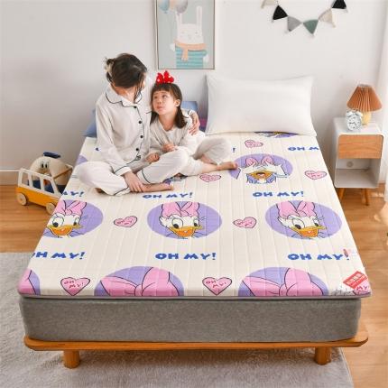 91家纺网 家纺一手货源 找家纺 鑫钰 2023新款全棉印花迪士尼床垫 黛西