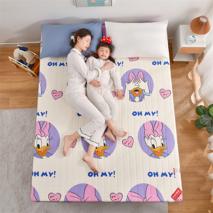 91家纺网 家纺一手货源 找家纺 鑫钰 2023新款全棉印花迪士尼床垫 黛西