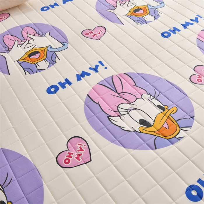 91家纺网 家纺一手货源 找家纺 鑫钰 2023新款全棉印花迪士尼床垫 黛西