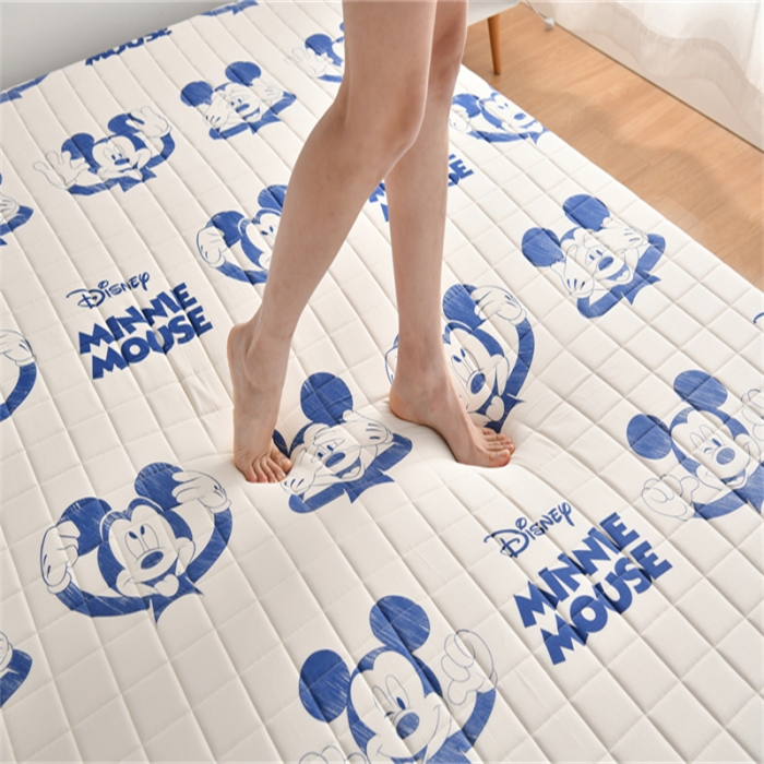 91家纺网 家纺一手货源 找家纺 鑫钰 2023新款全棉印花迪士尼床垫 蓝奇
