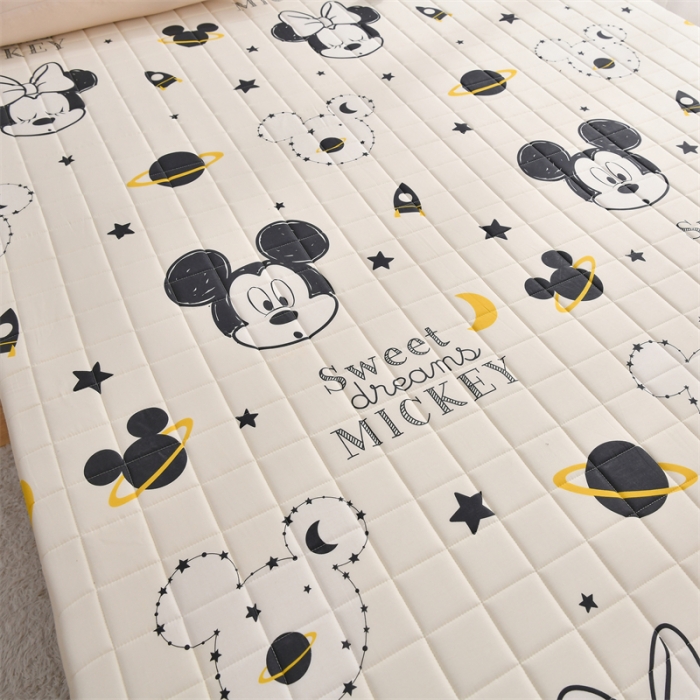 91家纺网 家纺一手货源 找家纺 鑫钰 2023新款全棉印花迪士尼床垫 米奇