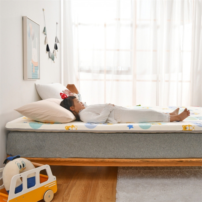 91家纺网 家纺一手货源 找家纺 鑫钰 2023新款全棉印花迪士尼床垫 纳德宝宝