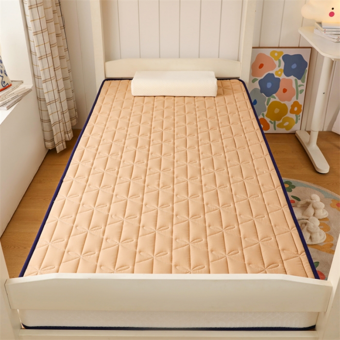 91家纺网 家纺一手货源 找家纺 鑫钰 2023新款学生蝴蝶结立体床垫 卡其
